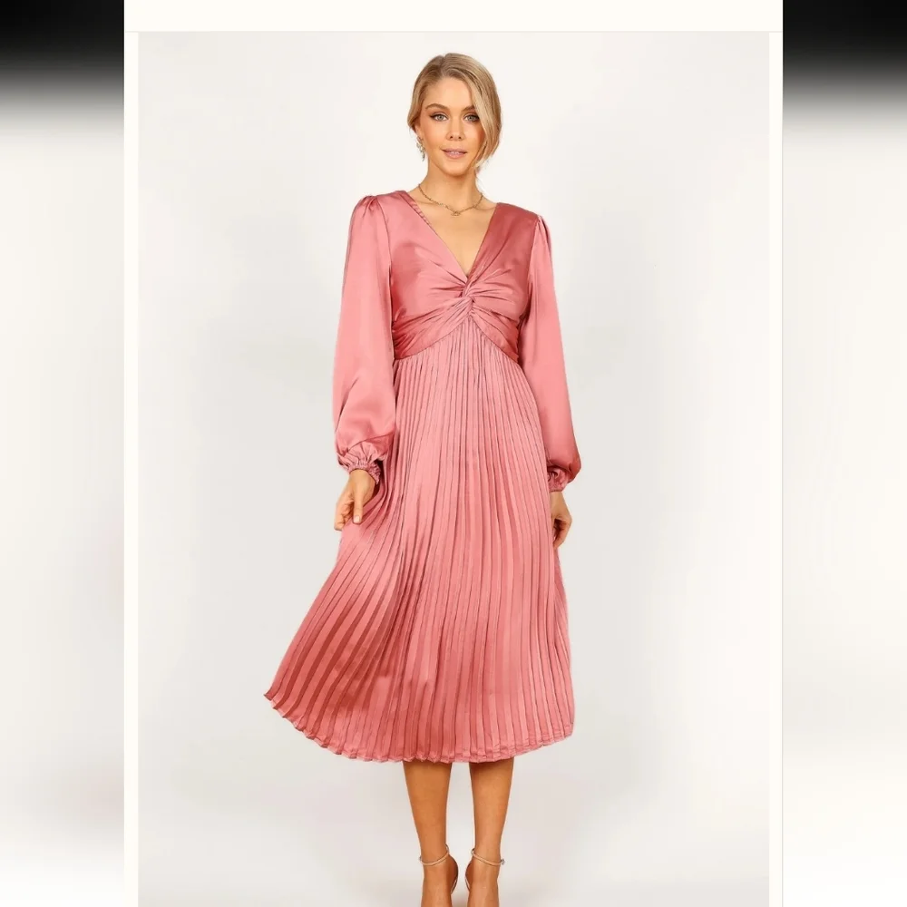 Petal & Pup Noelle Twist Front Pleated Midi Dress Xs - Picture 1 of 8